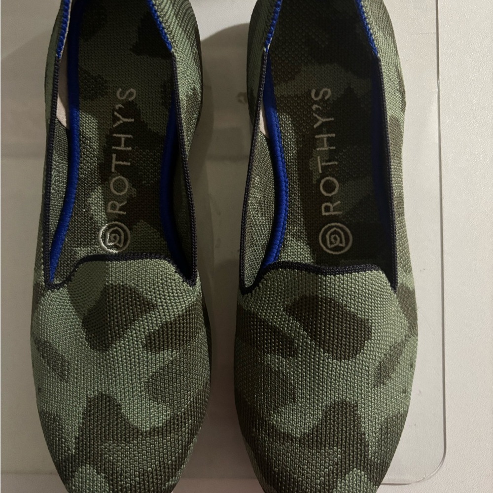 NEW - Rothy's Olive Camo Women's Flats